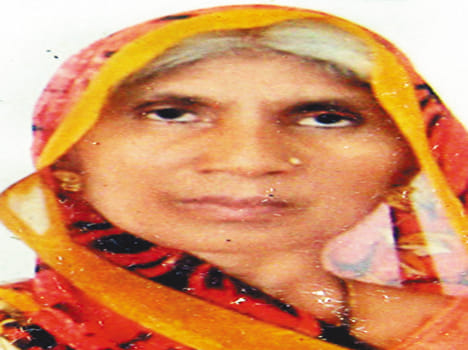 Woman killed in raw wreckage