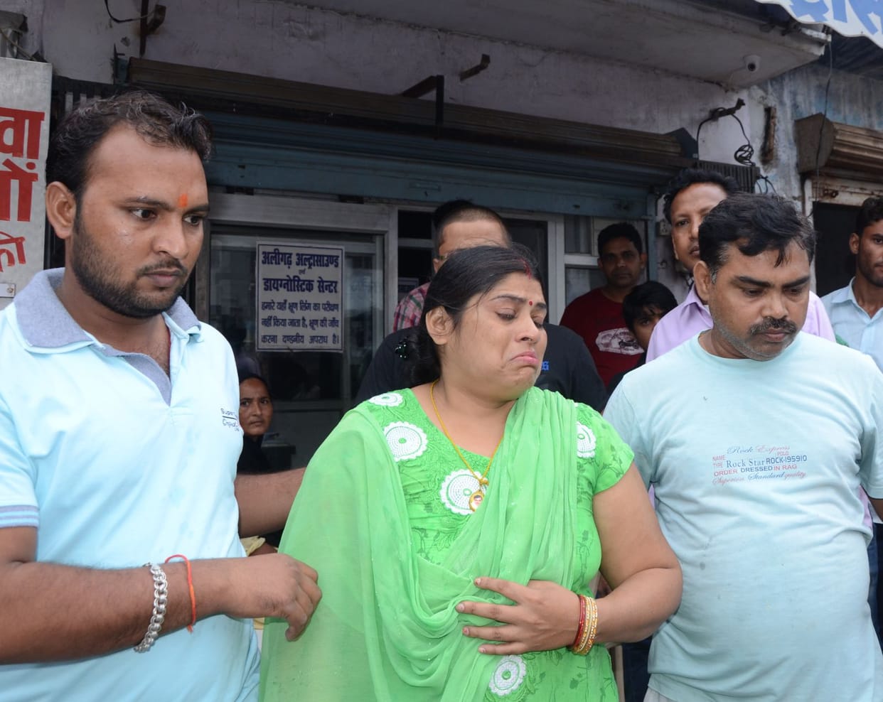 Loot from wife of policemen