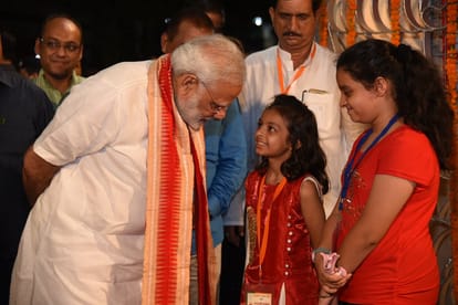 PM Narendra Modi Releases Postage Stamp On ramayan at varanasi