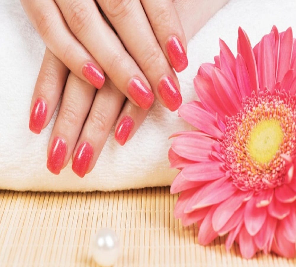 try this most expensive Iced manicure which gives your nails new look 