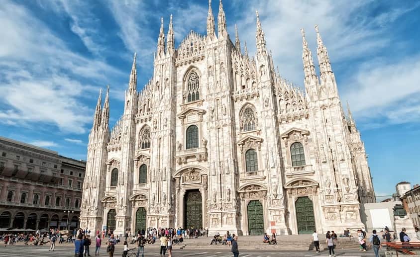 See Photos of the largest and Beautiful churches around the world