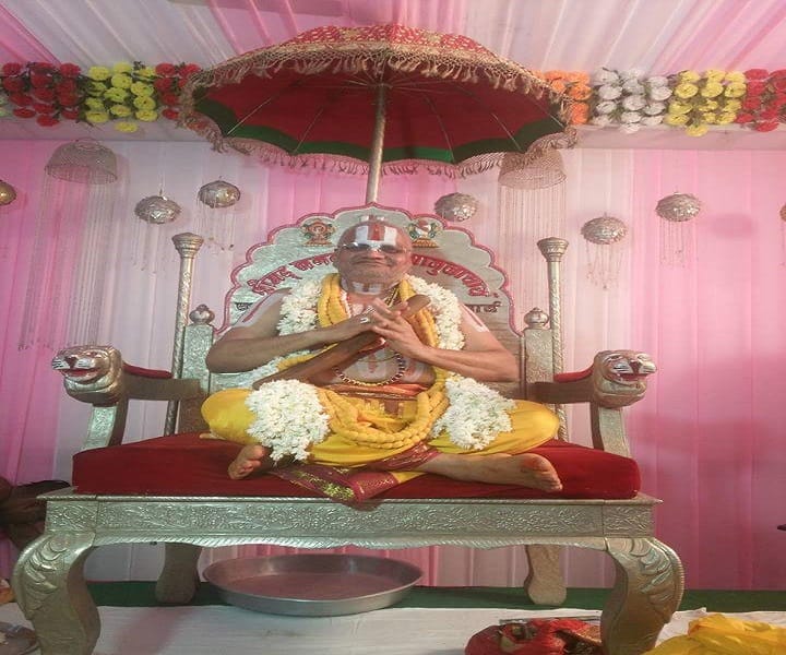 These tales related to Falahari Baba, who kept them in the headlines