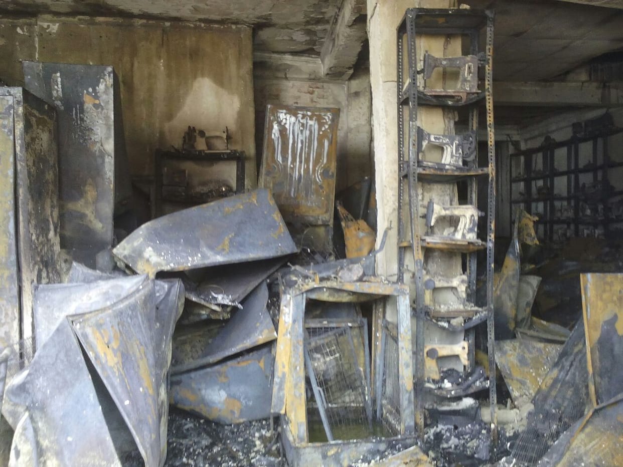 fire in building of mainpuri firefighters saved nine lives