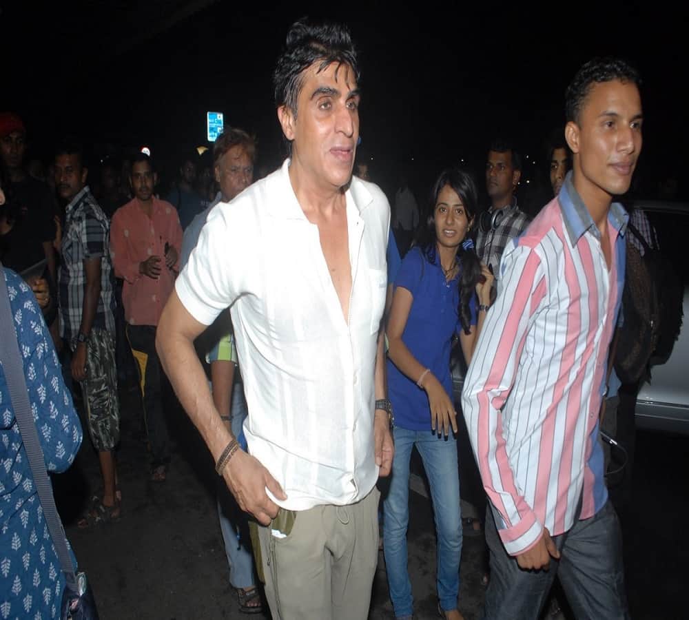 bollywood producer Karim Morani tests negative for coronavirus returns home from hospital