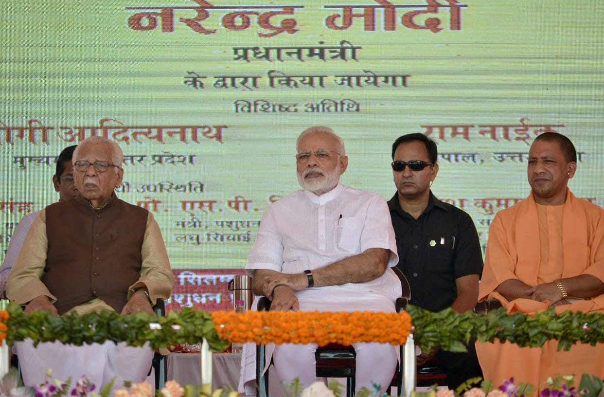 prime minister modi rally protest by shikshamitra