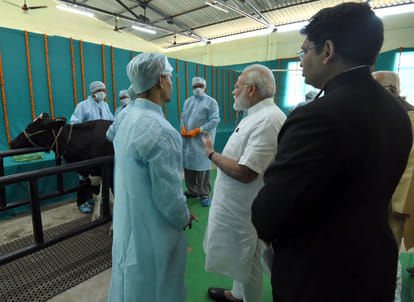 prime minister modi boost mission clean india in varanasi