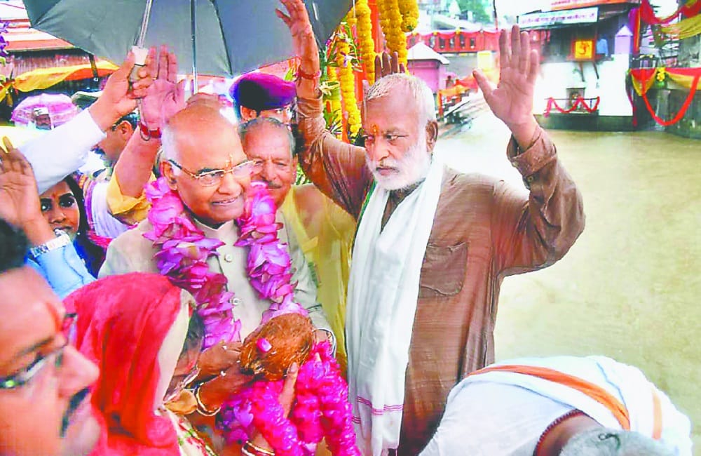 president ramnath kovind reached haridwar from jollygrant by road