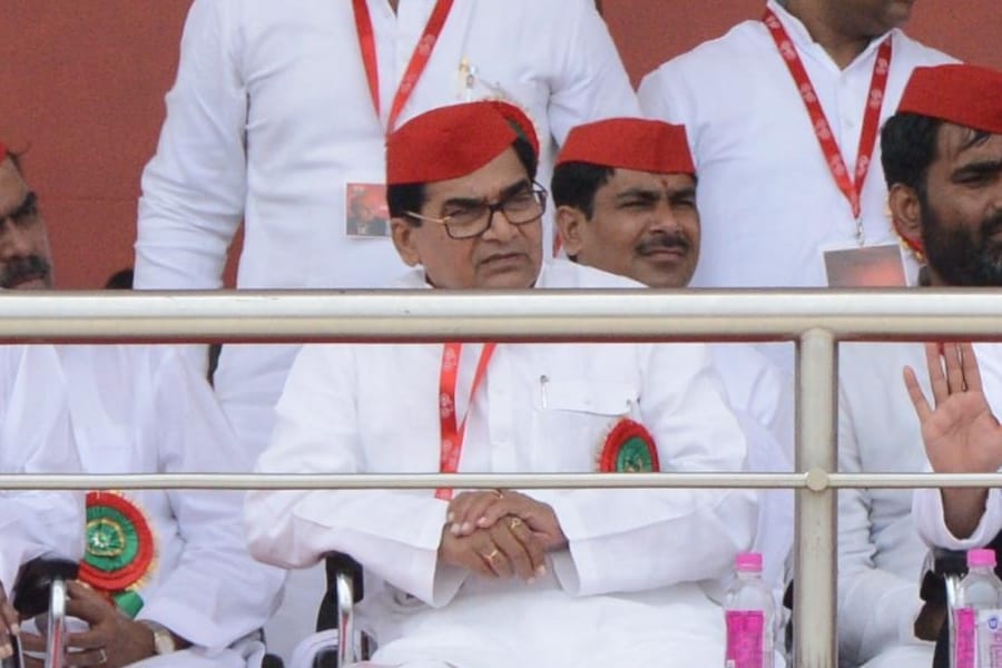 ramgopal yadav attacks on BJP and narendra modi.
