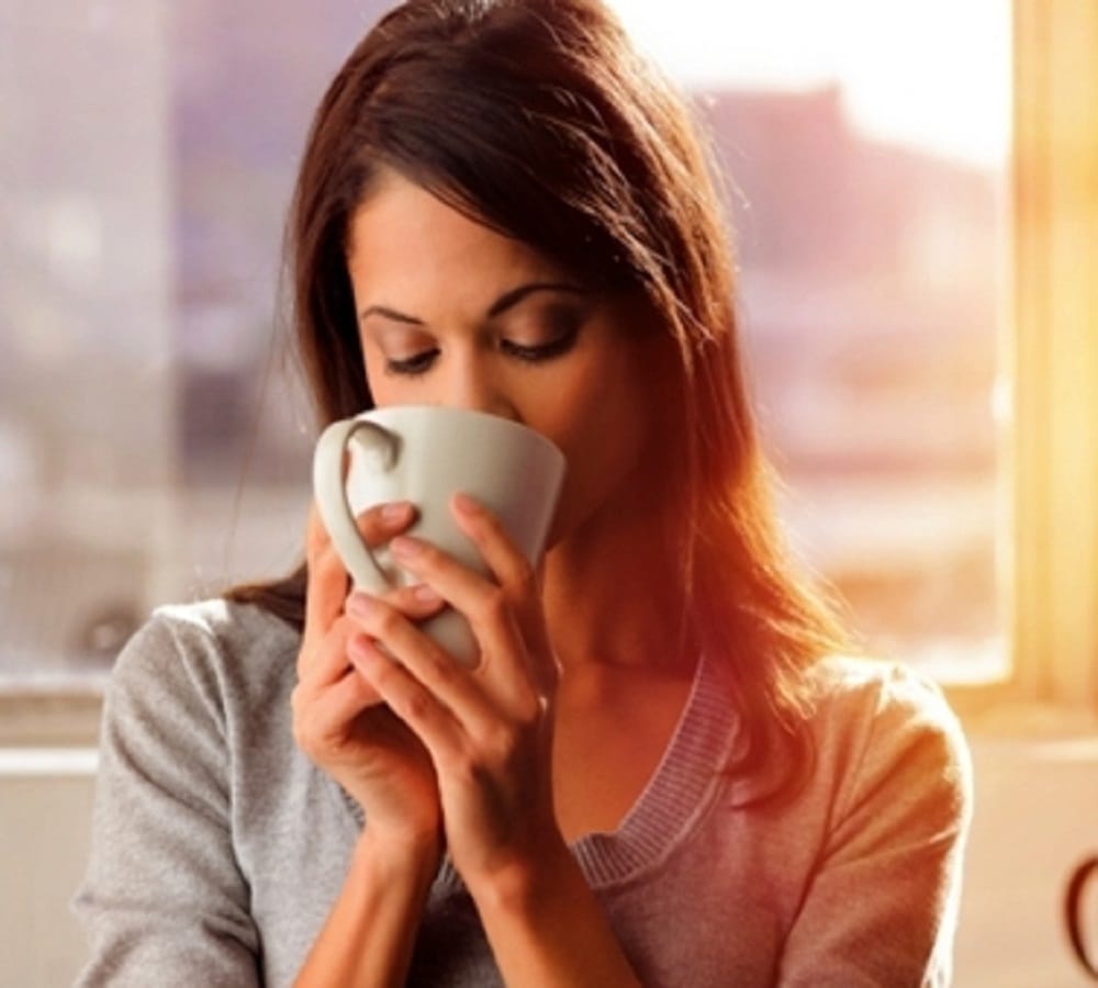 drinking lemon tea early in the morning will give you amazing health benefits 