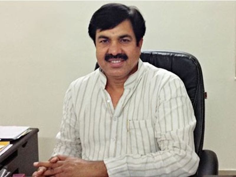 This cabinet minister had given the death banquet