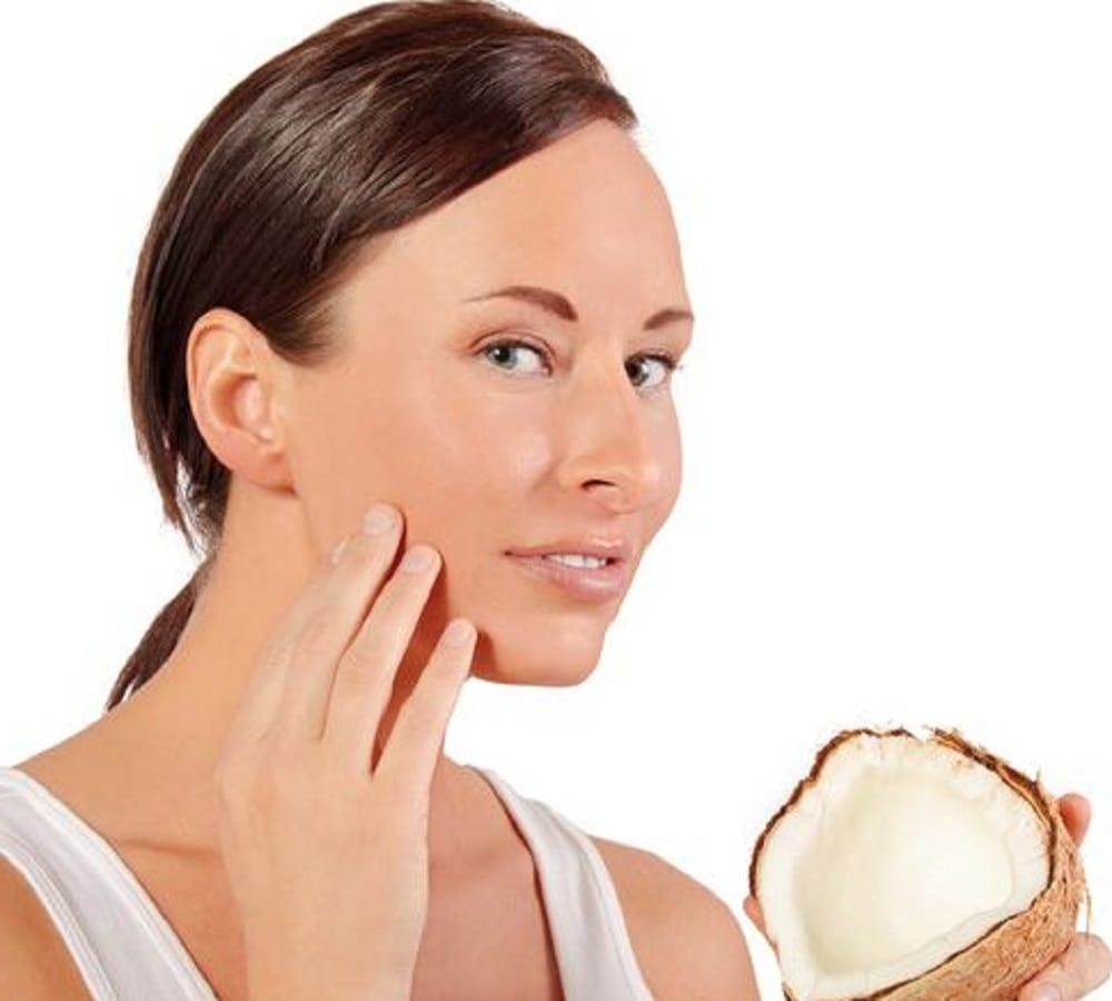 You must not aware of these 5 magical benefits of applying coconut oil on your face 