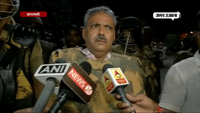Varanasi police denying on camera of lathicharge on bhu girls students 