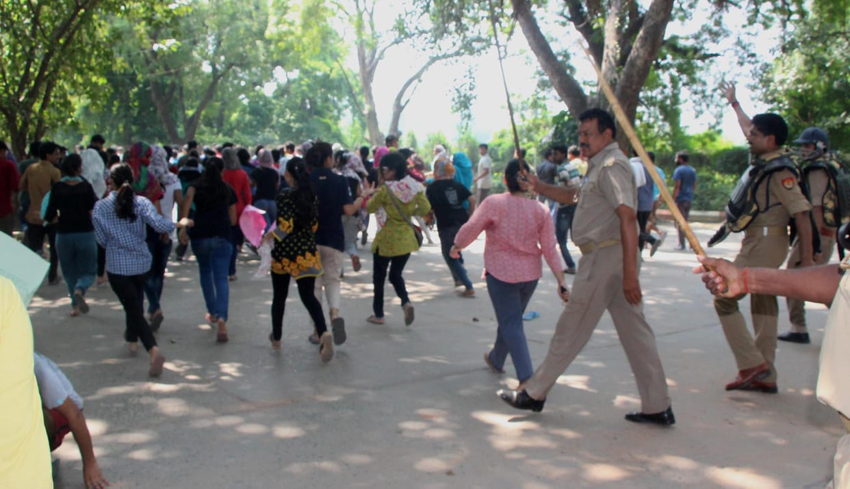 varanasi SSP send notice to BHU for change dress of guard