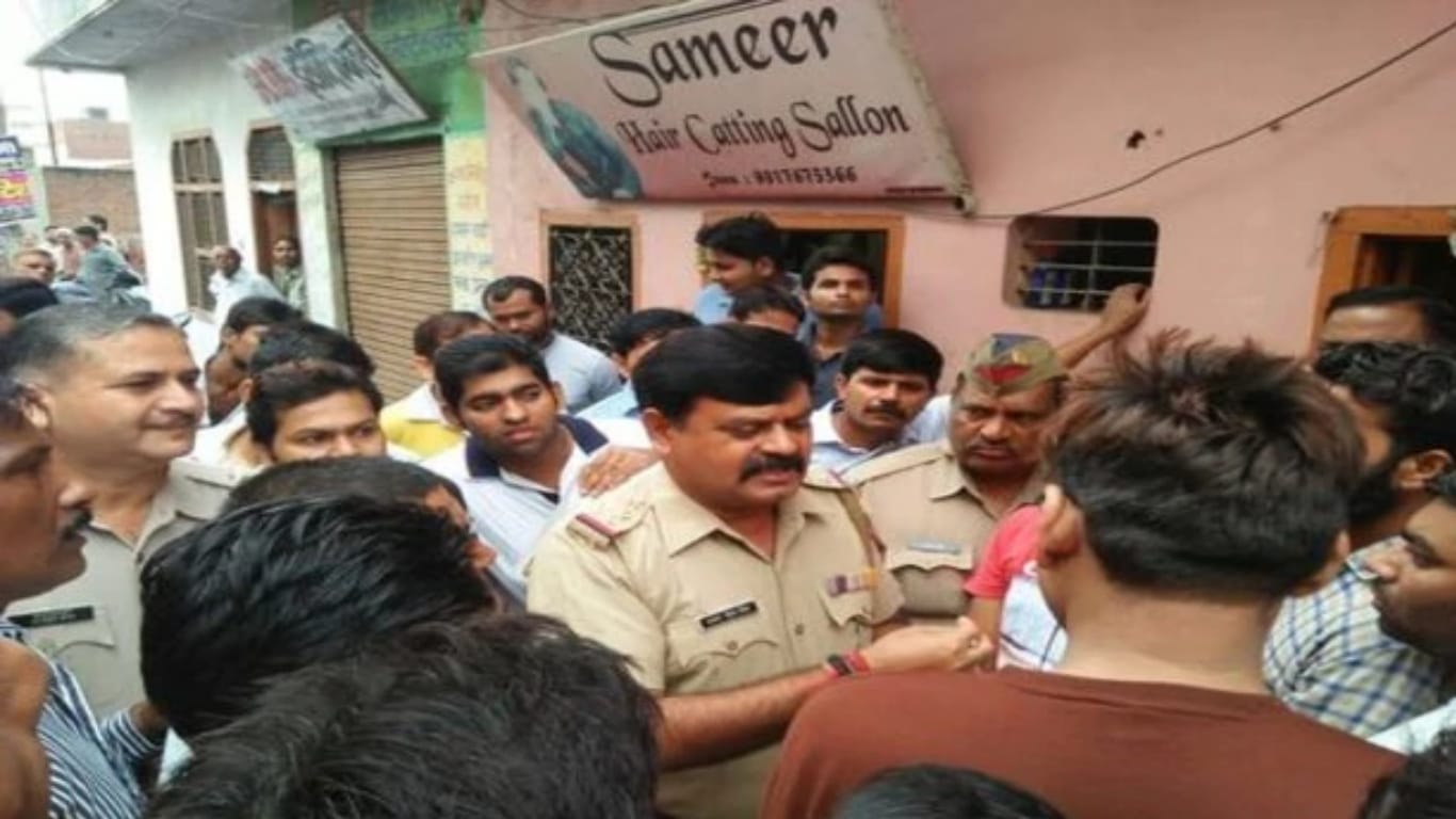 Both fled from Bihar and studied in the mosque at Ghaziabad