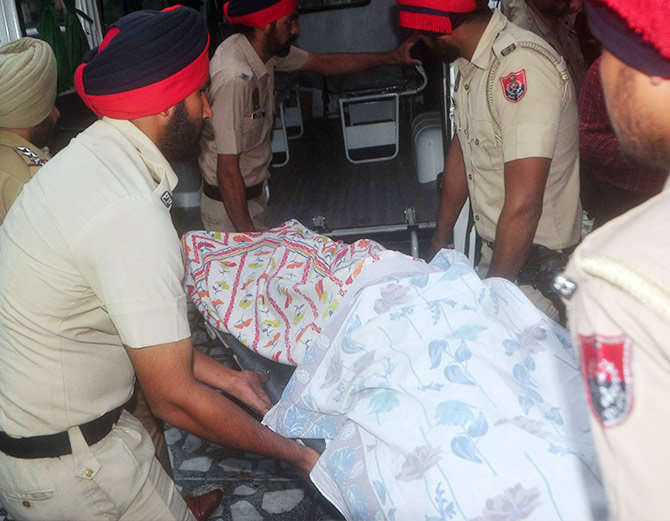 mohali senior journalist kj singh and his mother murder case update