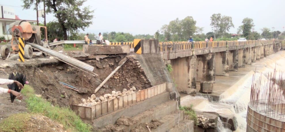 nahan shimla highway blocked due to landslide