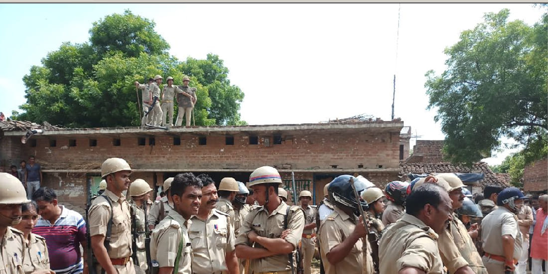 After the accident, the defective environment in the city of Mahul, deployed Force