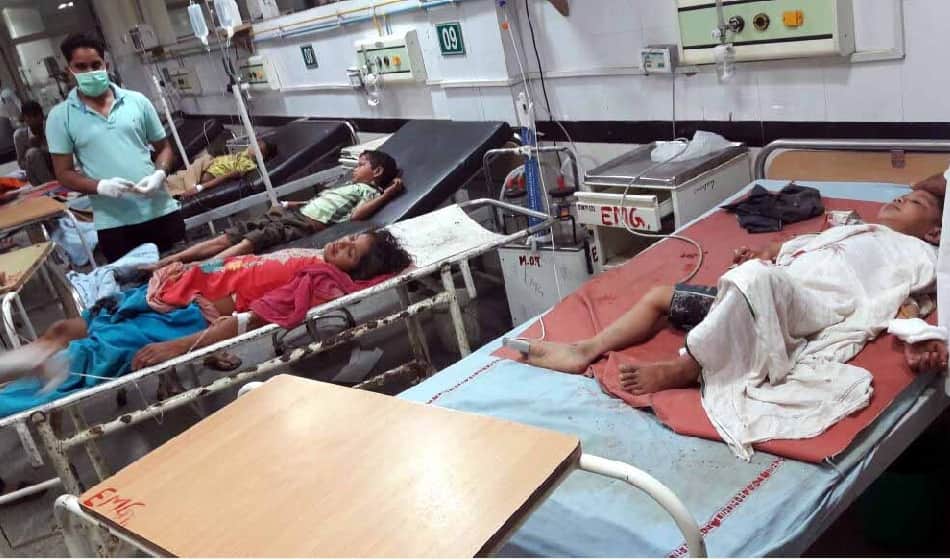 nine injured when the house collapsed due to rain