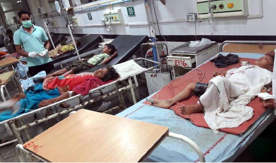 nine injured when the house collapsed due to rain
