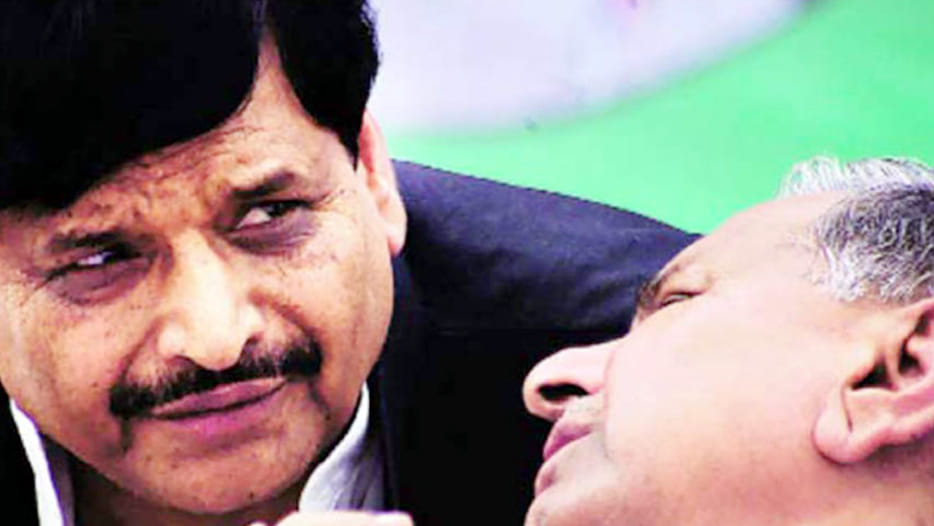 Big points of samajwadi party national meet held in agra.
