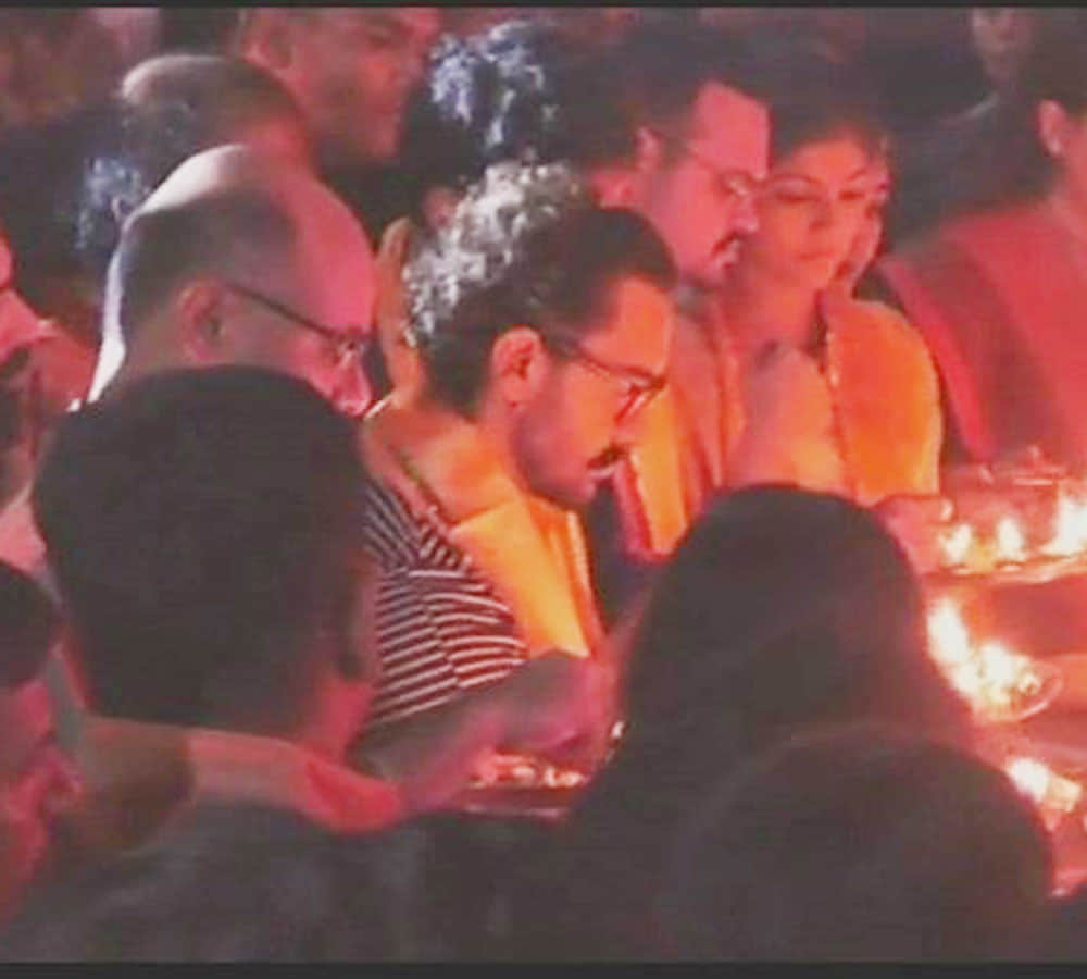 Aamir Khan celebrates his first garba in Vadodara and maa durga aarti