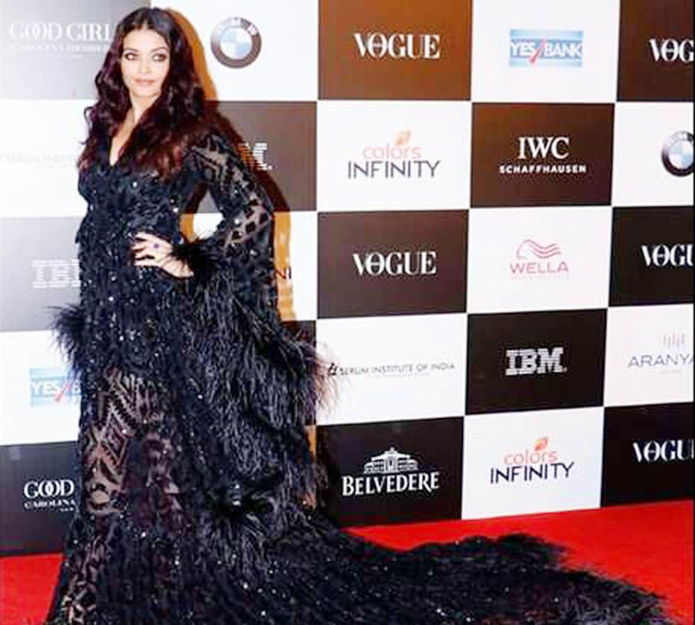 Aishwarya Rai Bachchan worst dress till date in vogue women awards