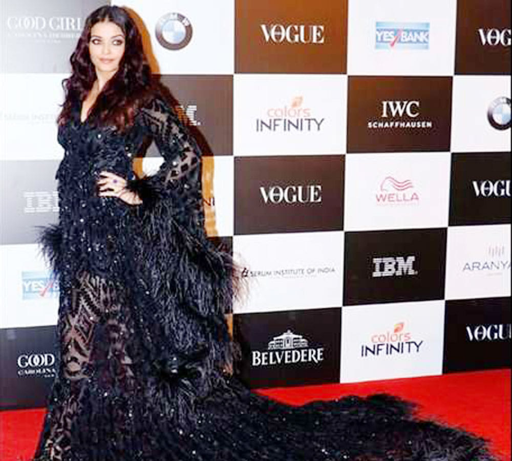 Aishwarya Rai Bachchan worst dress till date in vogue women awards