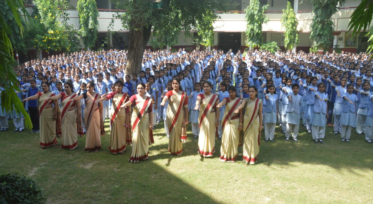 कभी झूठ नहीं बोलेंगे, होमवर्क समय से पूरा  करेंगे