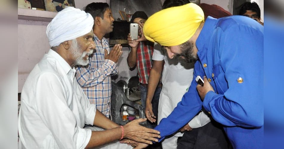 Navjot Singh Sidhu visited home of famous Dhadhi folk singer Idu Sharif