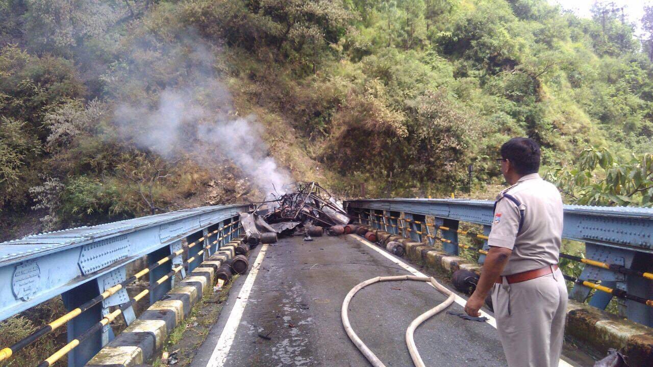 Reason of blast in lpg gas cylinder in nainital