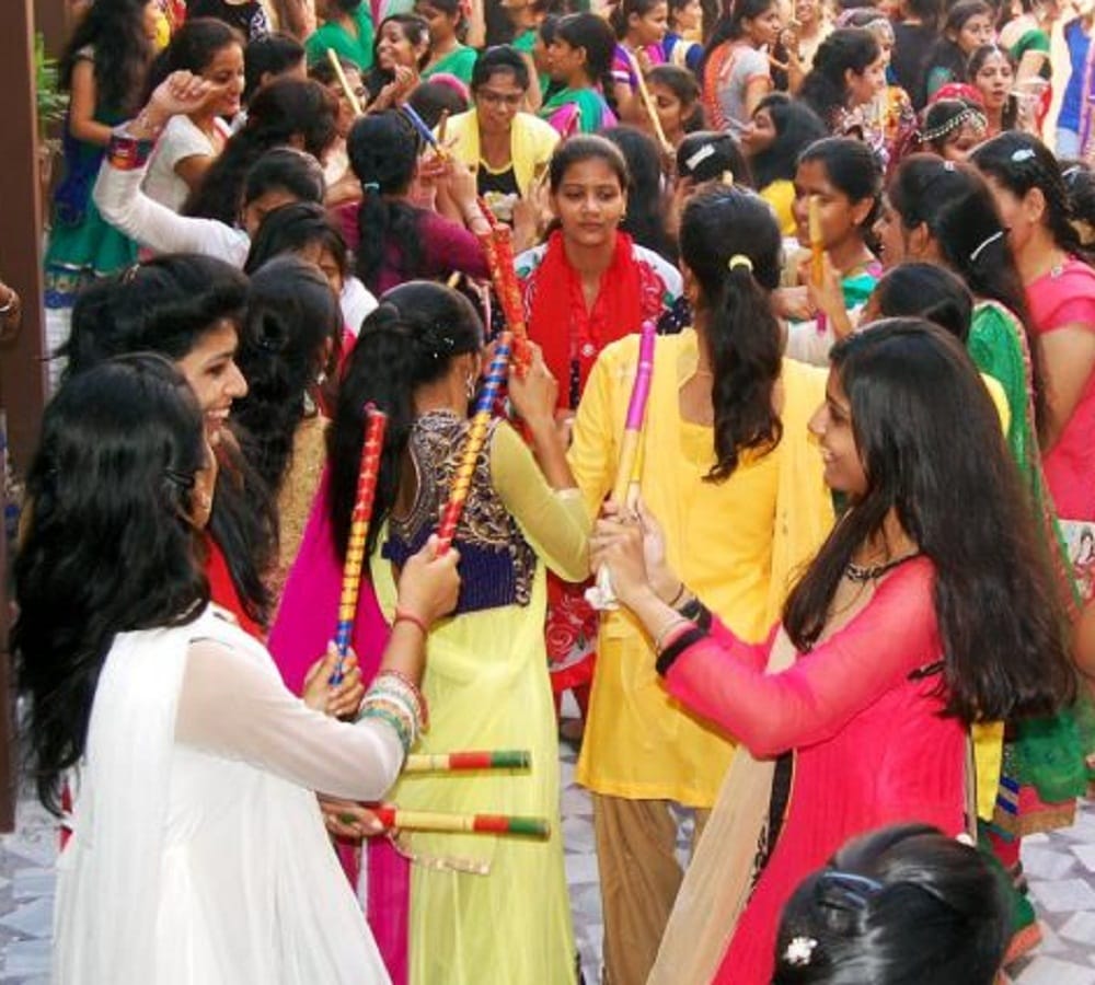 If you want to participate in Dandiya night than visit these places of Delhi NCR