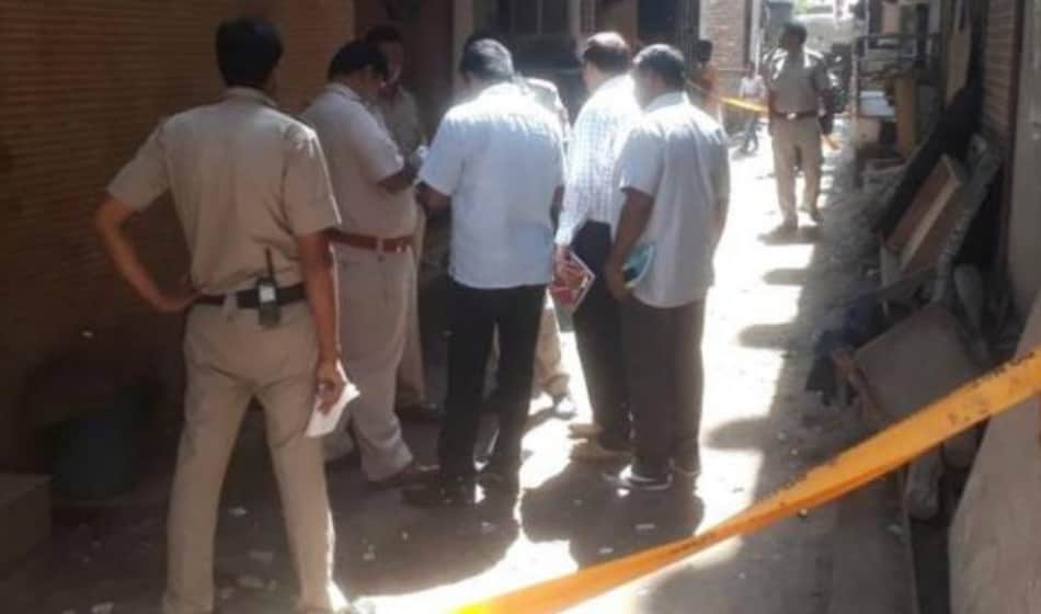 in timarpur murdercase man killed by stabbing knife 