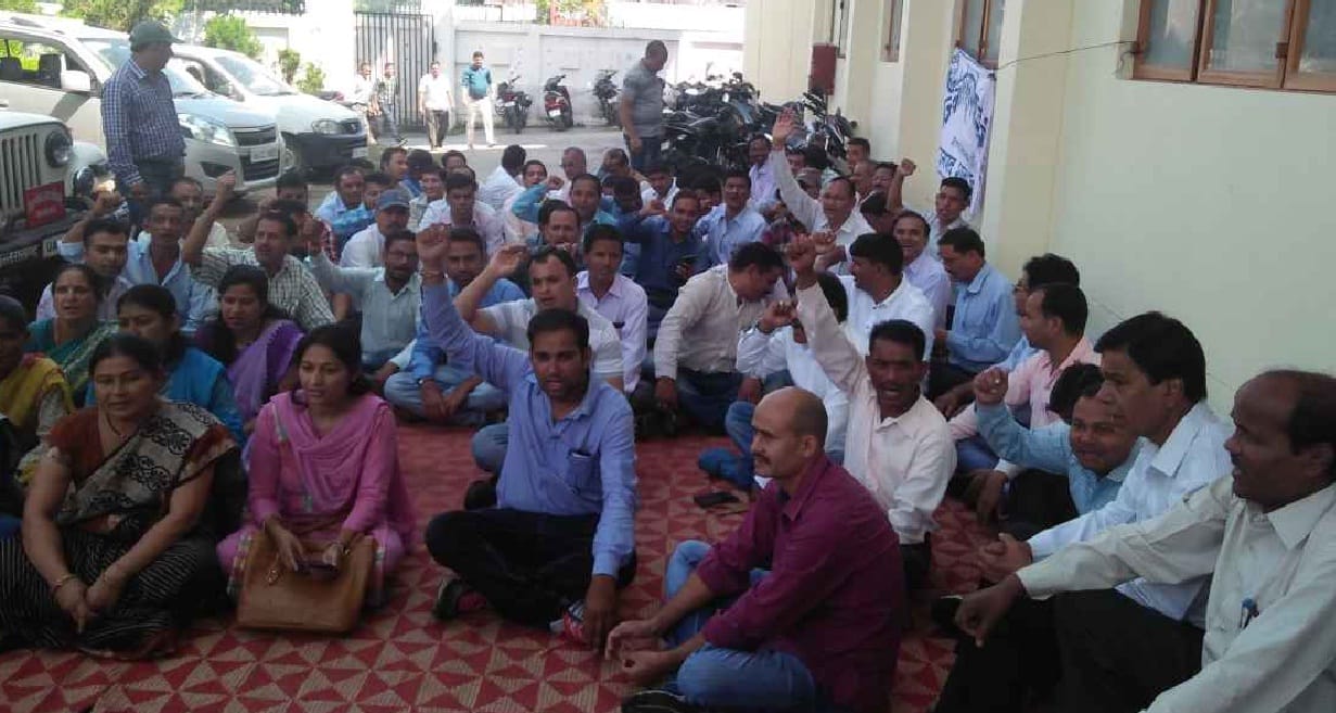 Employees will continue demand for old pension restoration, preparation of new strategy
