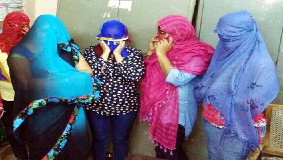 prostitution racket busted after raids on spa in mall, five arrested