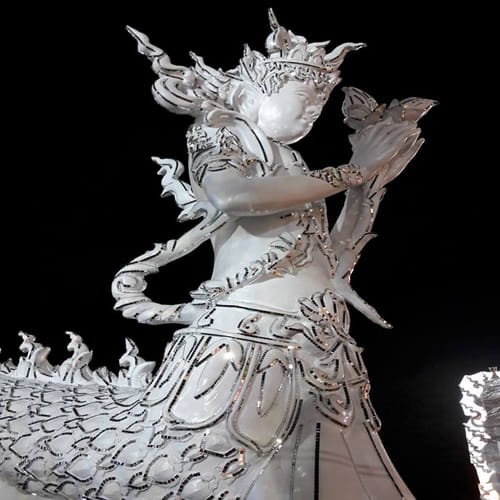 navratri 2017 wat rong khun or white temple of thailand theme based pandal at deshapriya park 