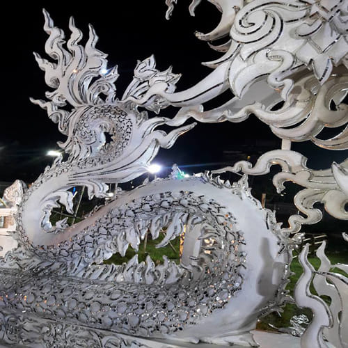 navratri 2017 wat rong khun or white temple of thailand theme based pandal at deshapriya park 