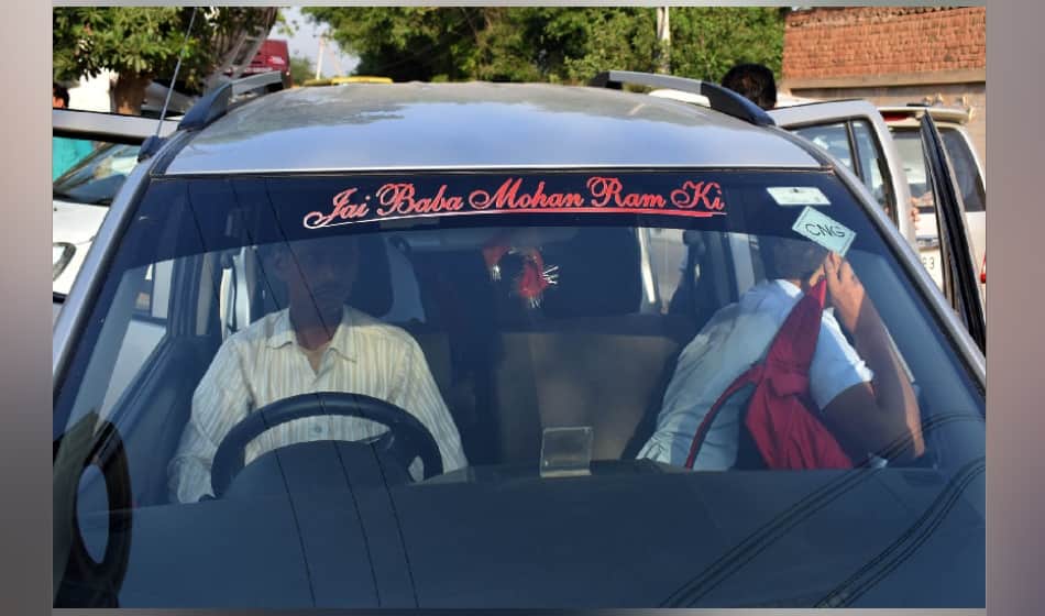 now cctv cameras issue challaned of without helmet and without seat belt drivers in delhi