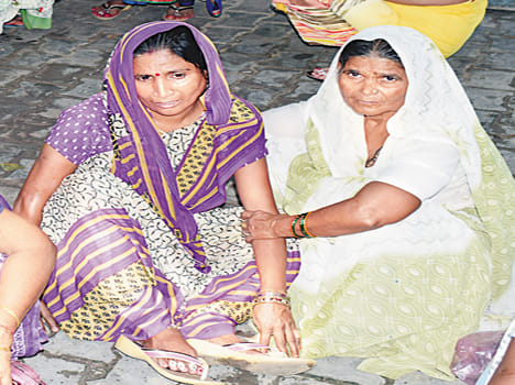 wife gives suicide threat, husband suicide