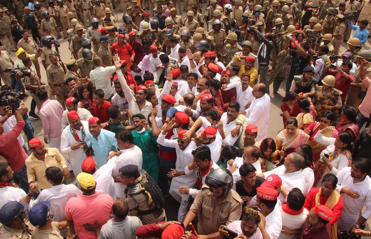 BHU protest and lathi charge report send to akhilesh yadav