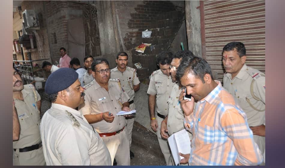 in timarpur murdercase man killed by stabbing knife 