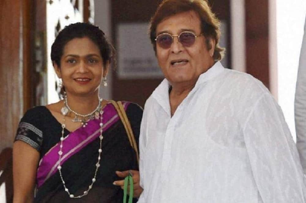 When the movies and glamor had turned out to be a sannyasin this hero when called back wanted