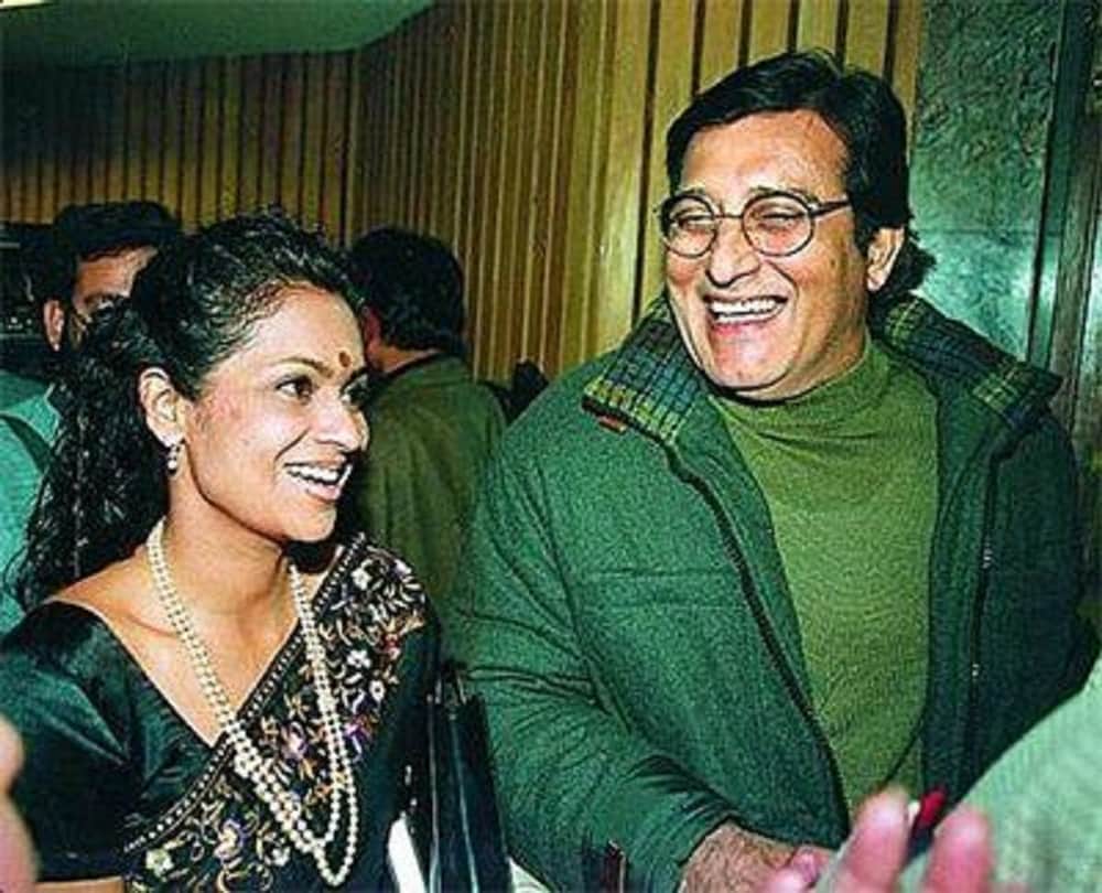 vinod khanna wife kavita khannna facebook post for elections tells she trusts pm narendra modi