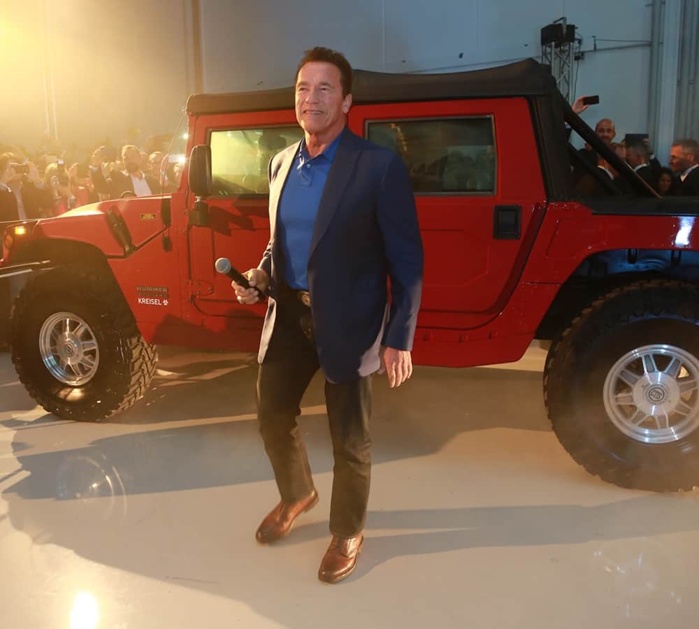 World First Electric Hummer H1 Unveils Specially for Arnold Schwarzenegger 