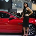 2016 में हुए ऑटो एक्सपो शो में Jaguar XE की लॉन्चिंग के दौरान बॉलीवुड एक्ट्रेस कैटरीना कैफ। 