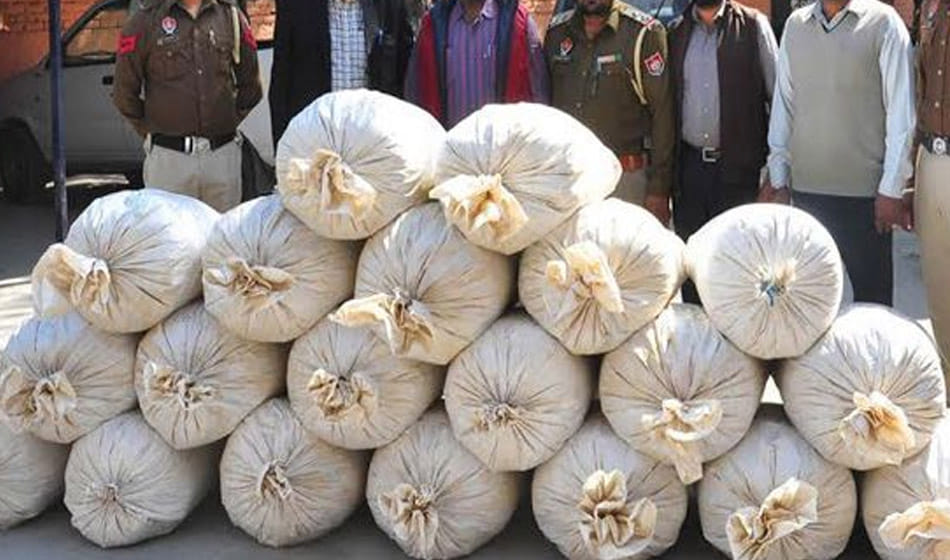  Police caught 15 lakhs intoxicating substance in delhi