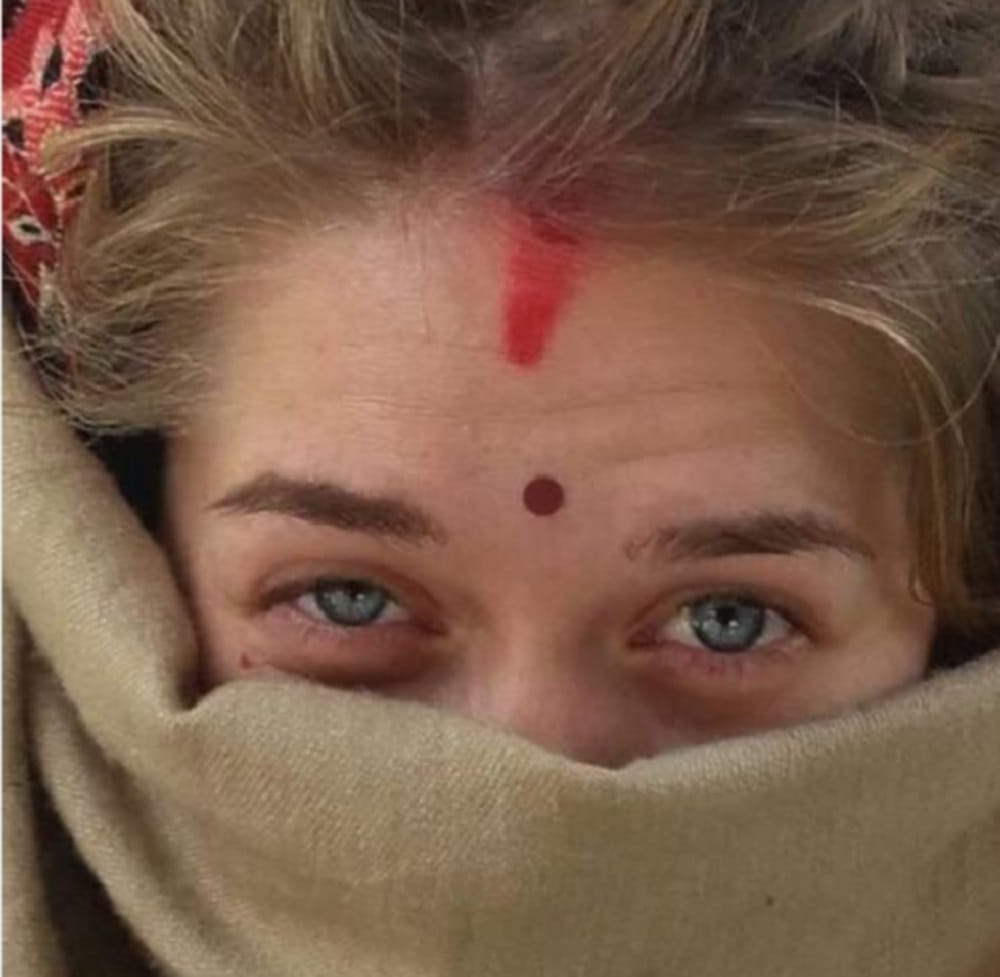 foreign woman arrested  with keeda jadee
