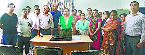 डॉक्टरों ने काली पट्टी बांधकर जताया आक्रोश