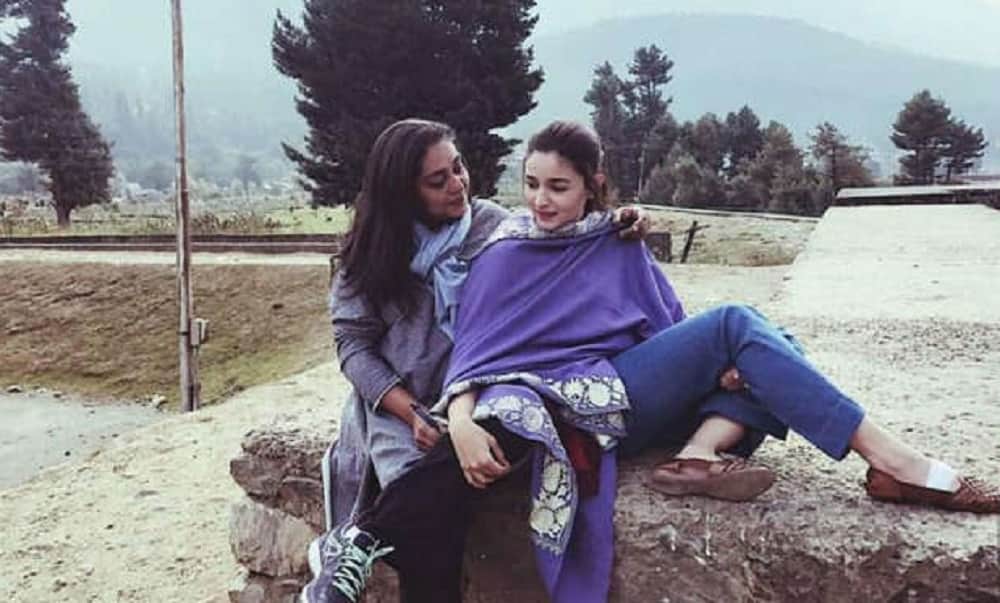 alia bhatt at government civil hospital with her mother soni razdan during the shooting of razi