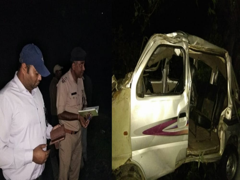 Photos of dead bodies rescue after car accident in nainital