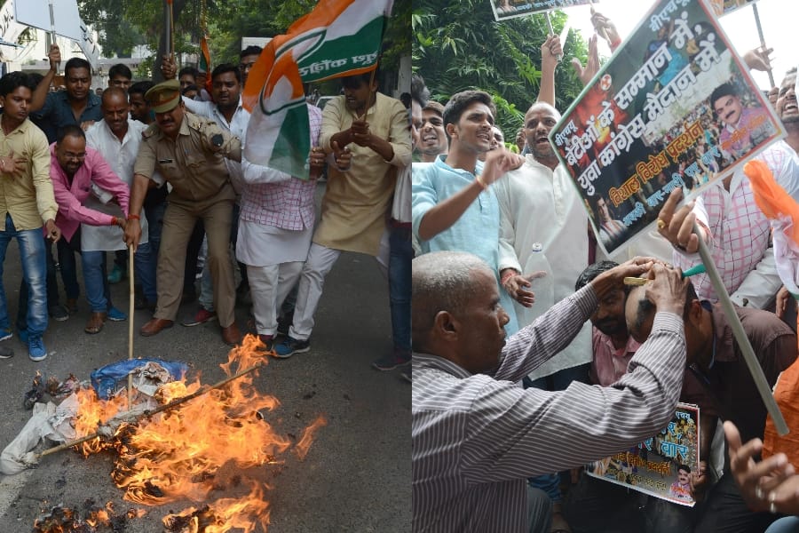 congressmen protest against lathicharge in Lucknow.